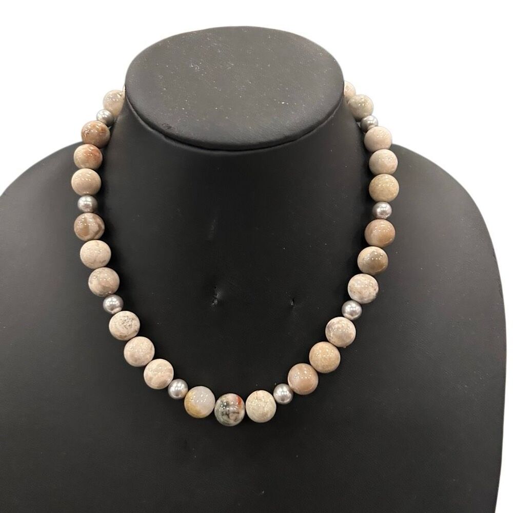 Vtg Bohemian Style Jasper Stone Beaded Necklace Women's 18" Tan Polished Beads